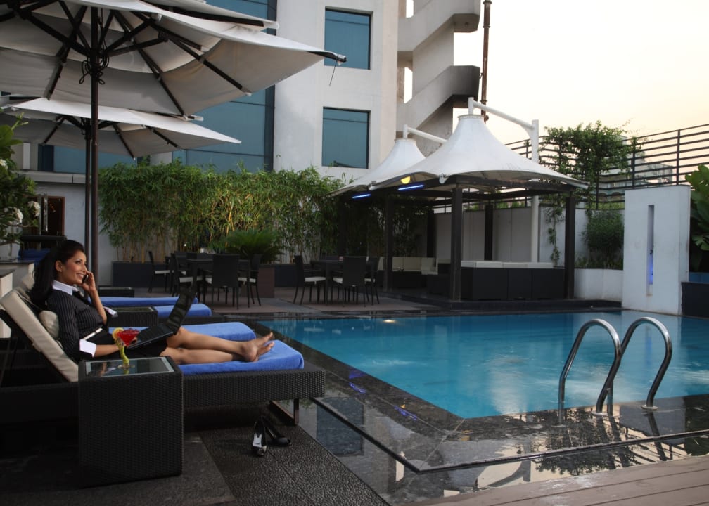 Pool The Golkonda Hotel