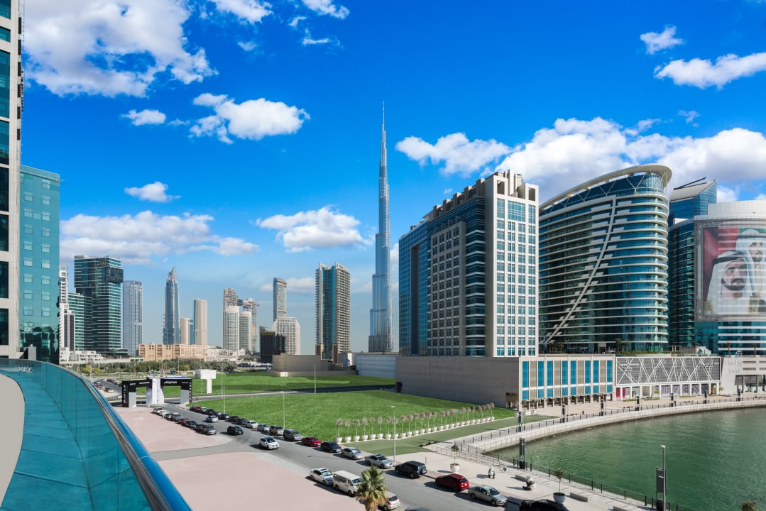 Radisson Blu Hotel, Dubai Waterfront - wide 1