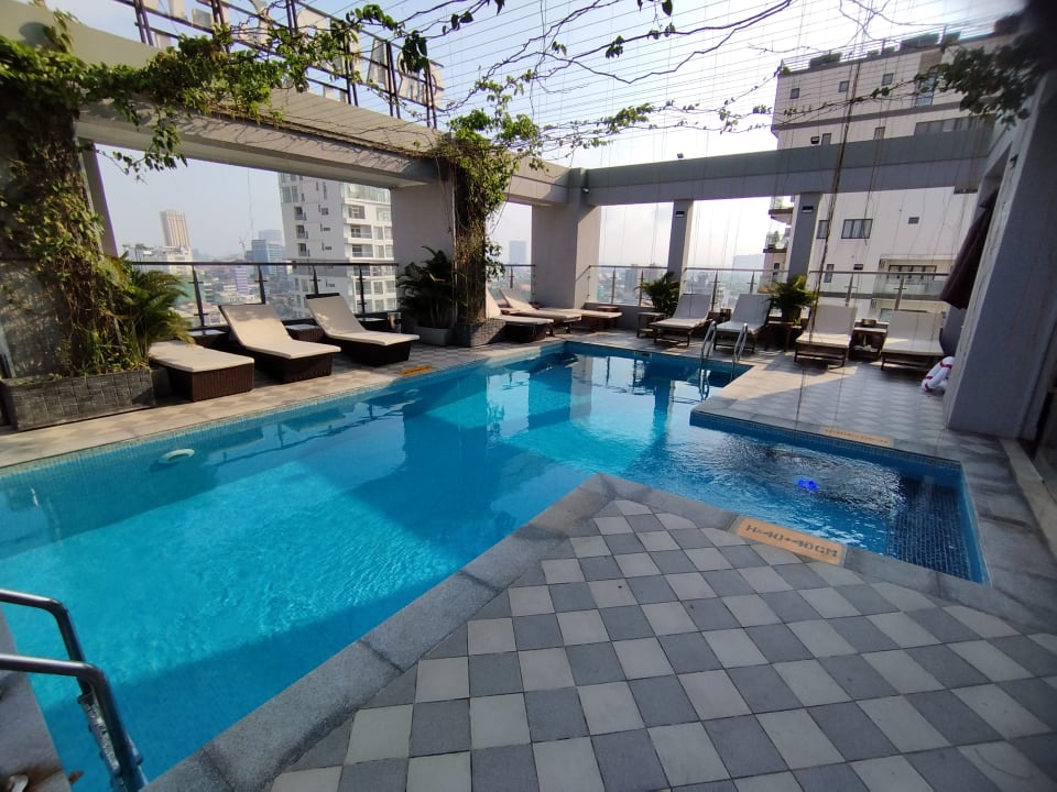 Pool HM Grand Central Hotel