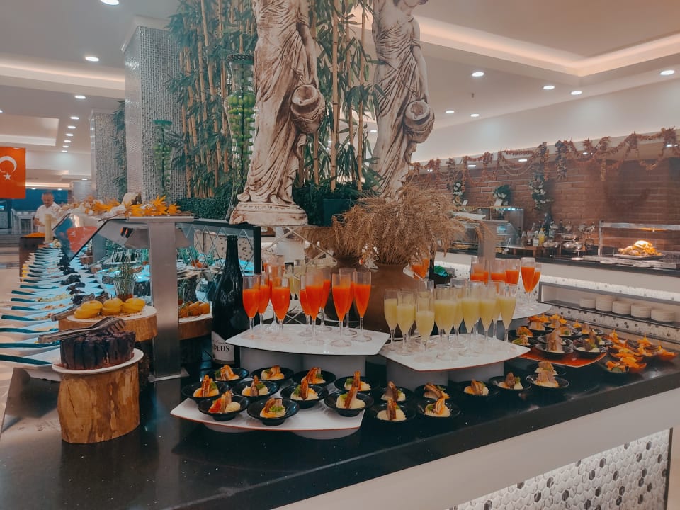 Gastro Dream World Palace Hotel