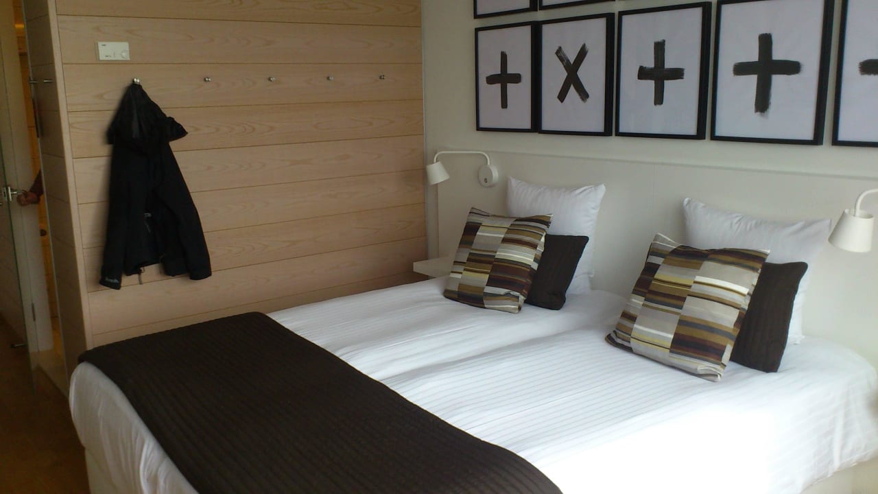 Bequemes großes Bett Westcord Hotel Delft