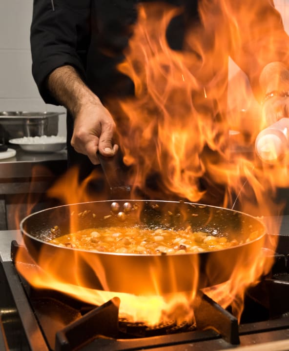 Gastro City Green Hotel