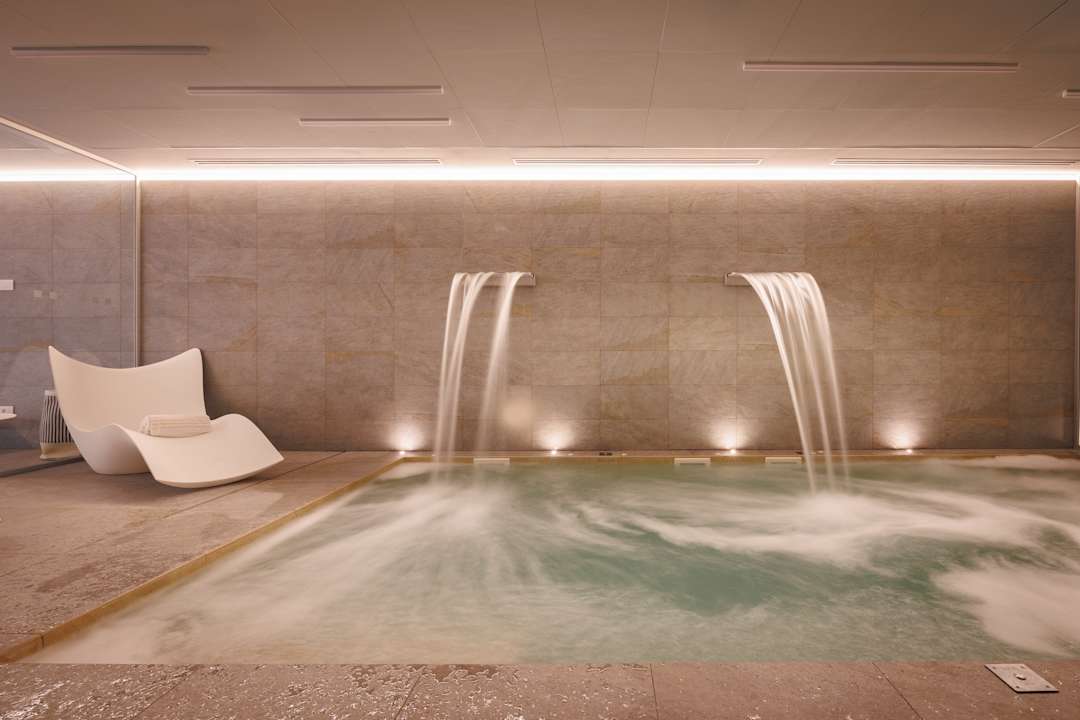 Pool IH Hotels Courmayeur Mont Blanc