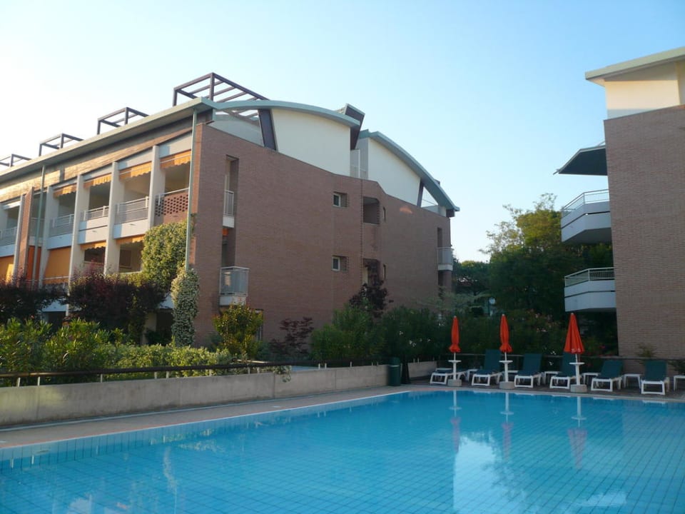 Rechts Al Parco, links Le Acacie Residenza Le Acacie