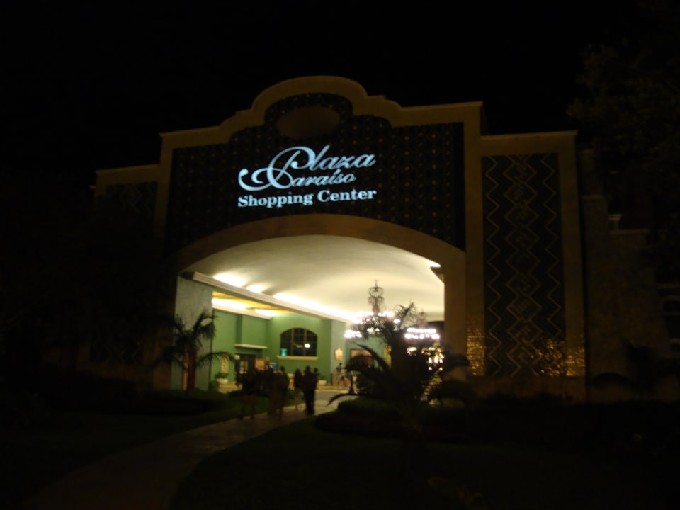 Hoteleigenes Shoppingcenter Iberostar Waves Paraiso del Mar