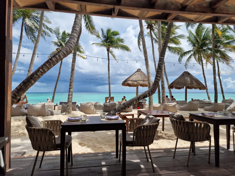 Gastro Mahekal Beach Resort