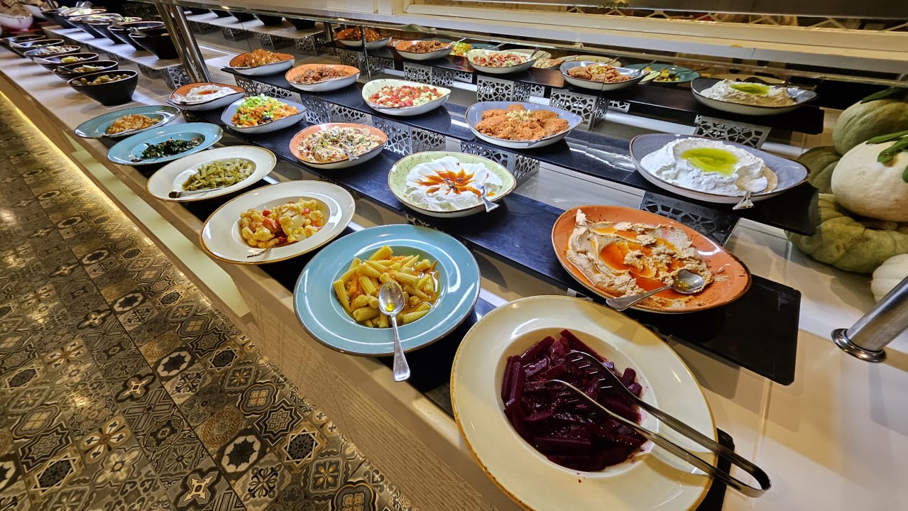 Gastro Royal Taj Mahal Hotel