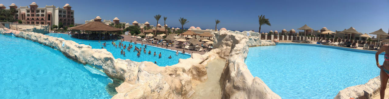 Pool Serenity Alpha Beach