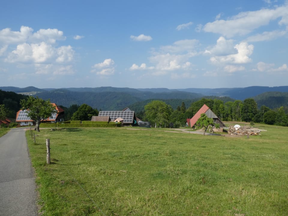Ausblick Bio-Bauernhof Simonshof in Schiltach