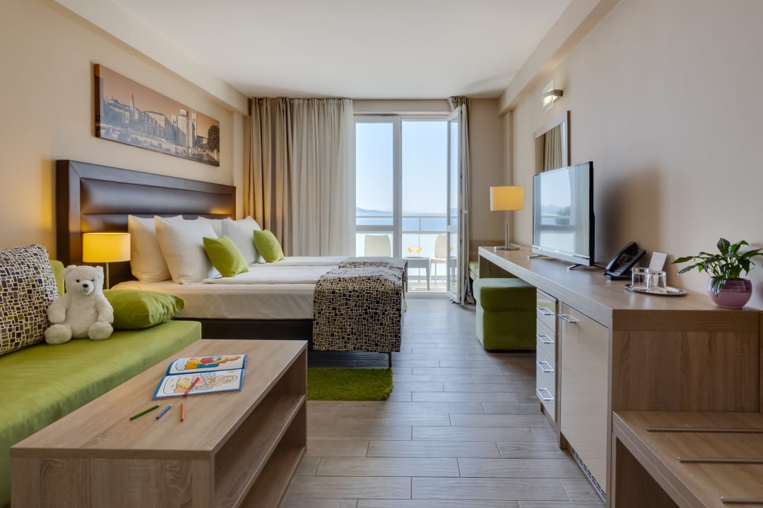 Zimmer Hotel Pinija