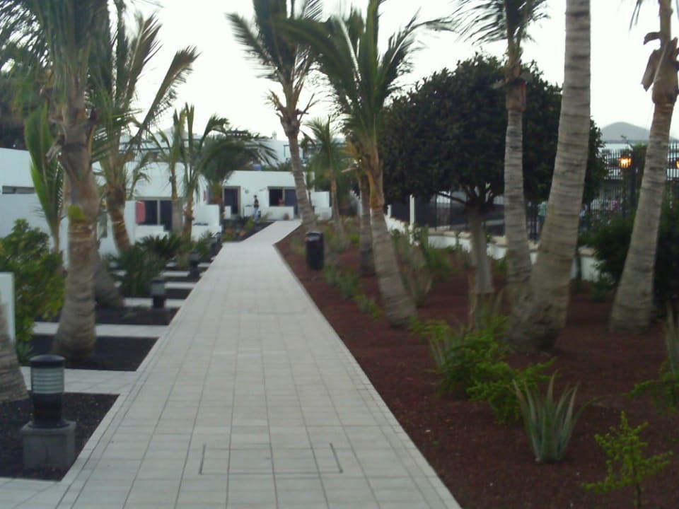 Weg zwischen Zimmern Hotel Las Costas