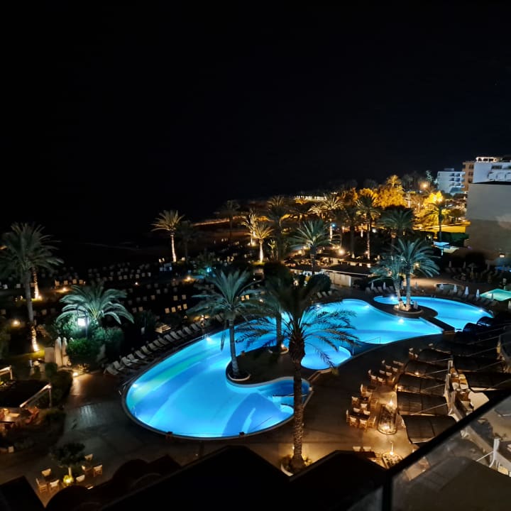 Ausblick Constantinou Bros Athena Beach Hotel