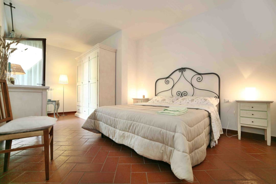 Dante apartment - first bedroom La Compagnia del Chianti