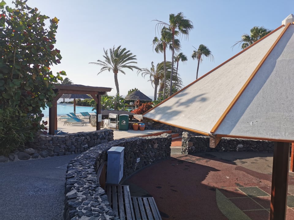 Pool ROBINSON ESQUINZO PLAYA