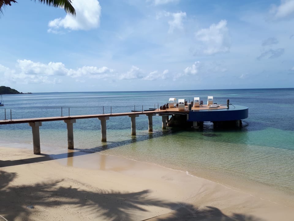 Strand The Coco de Mer Hotel & Black Parrot Suites