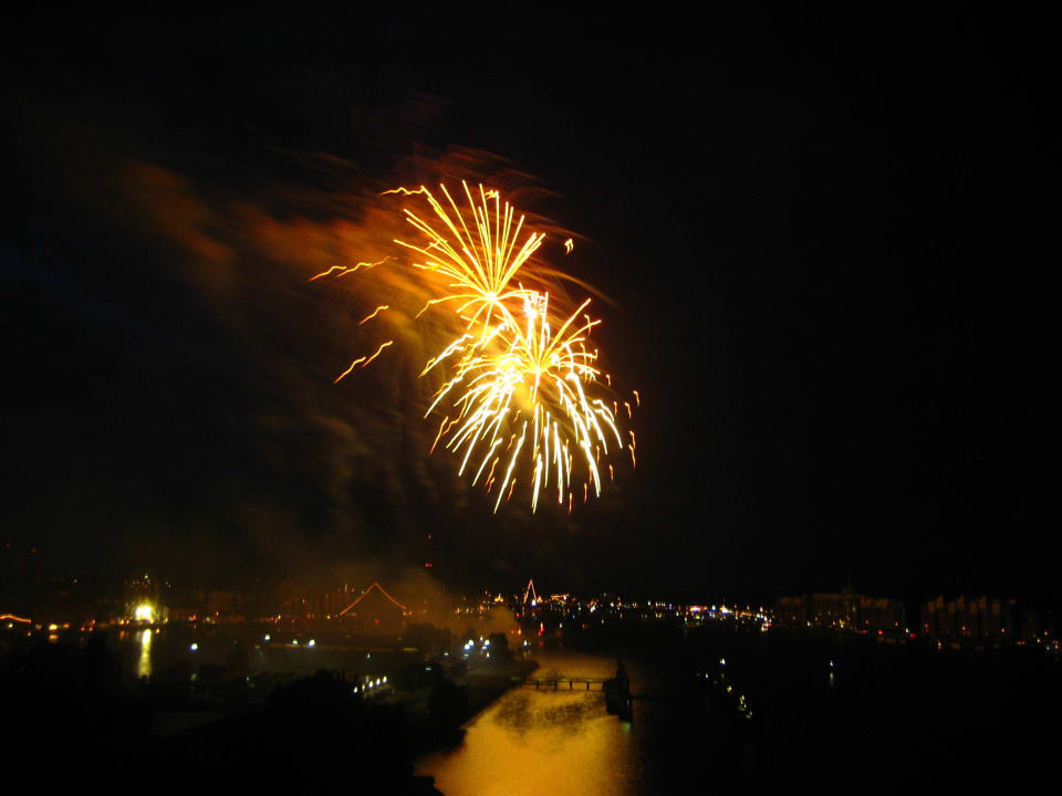 Abschlussfeuerwerk zum 40. Wochende an der Jade ATLANTIC Hotel Wilhelmshaven