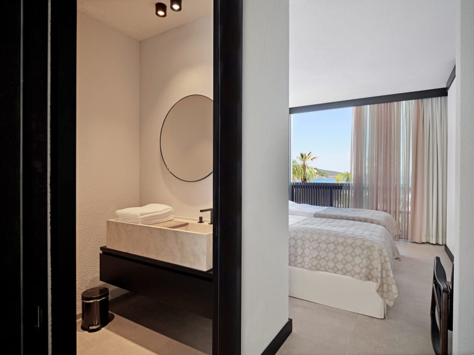 Zimmer Caja by Maxx Royal