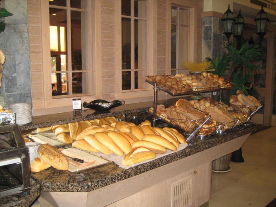 Brotauswahl beim Frühstück Fame Residence Lara & Spa