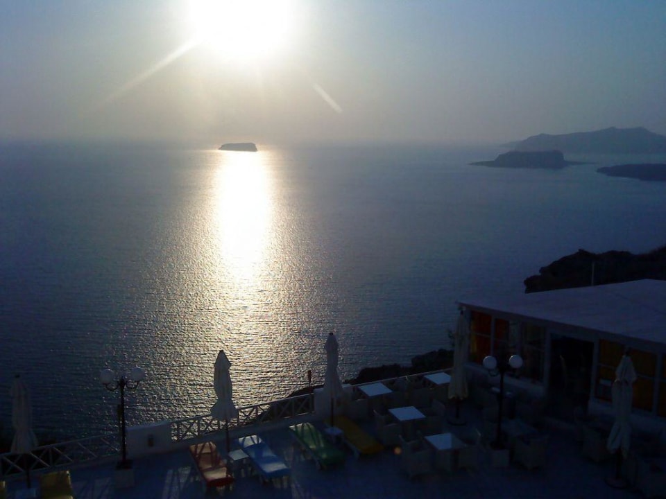 Sonnenuntergang Artemis Suites