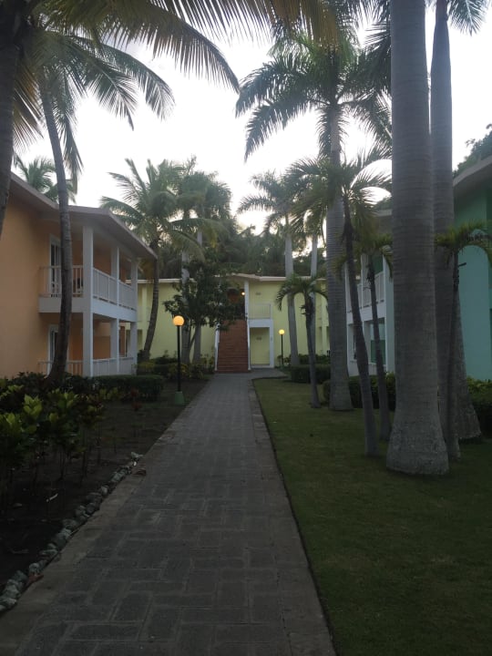 Bunte farbige Häuschen Playabachata Hotel