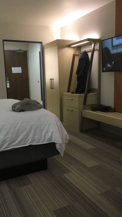 Bett, Garderobe, TV Holiday Inn Express & Suites Pahrump