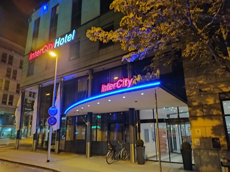 Außenansicht IntercityHotel Magdeburg