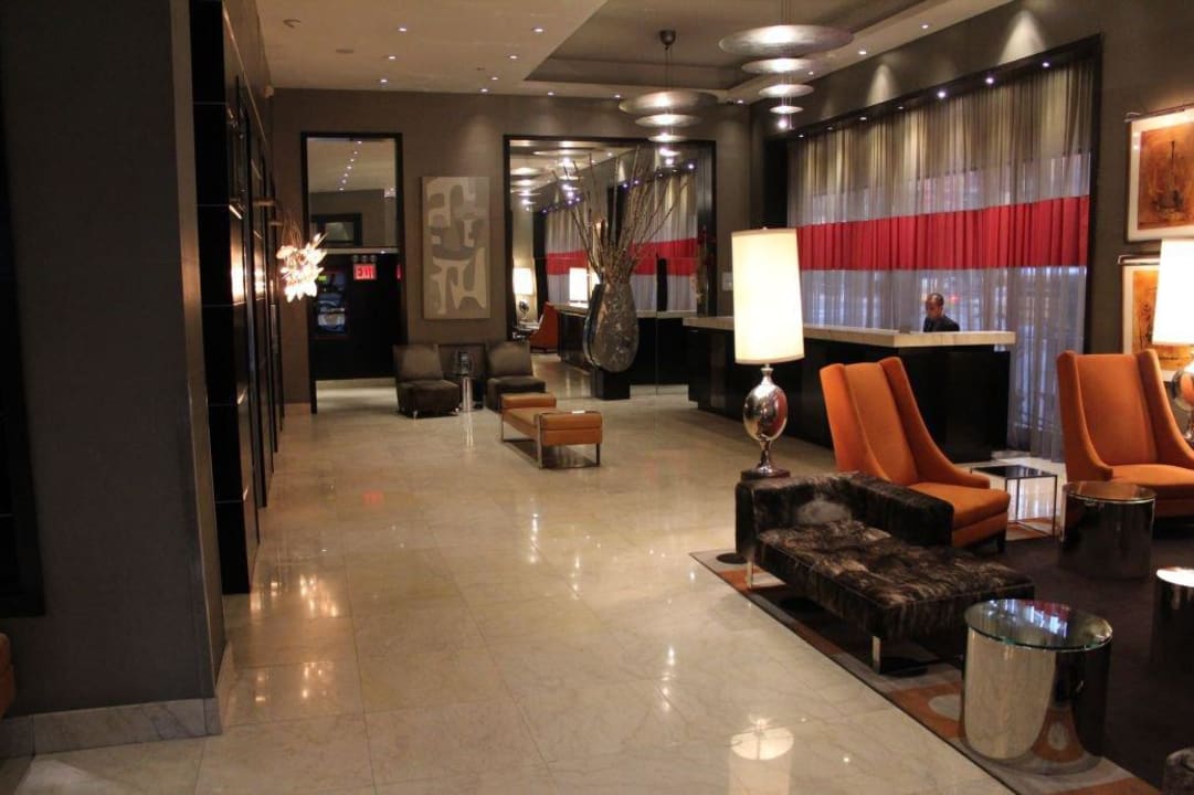 Lobby Hotel Bentley