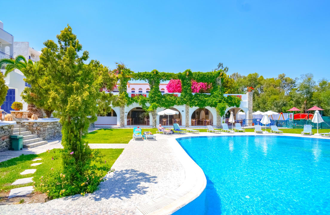 Pool Ekaterini Hotel