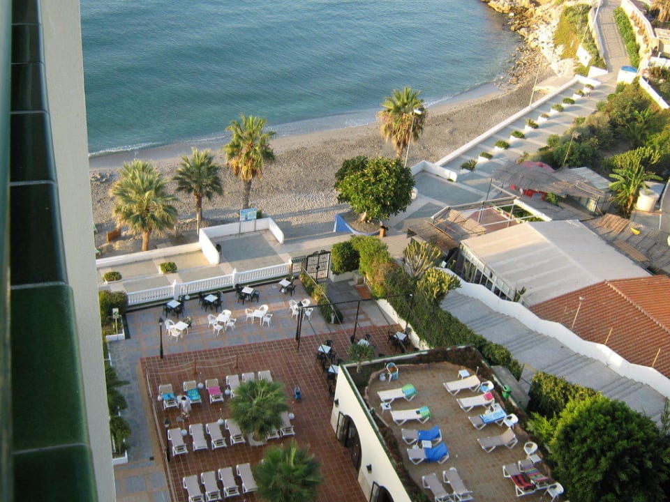 Liegen und Schirme auf Terrassen Hotel Riu Monica - Adults only