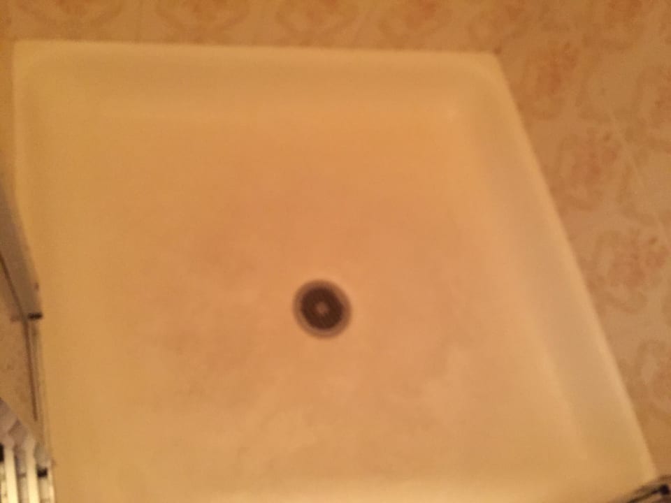 Völlig verdreckte Dusche Panoramahotel Post