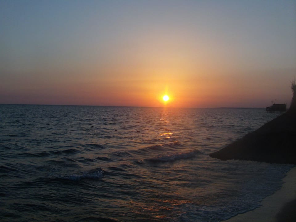 Sonnenaufgang am Strand Houda Golf & Beach Club