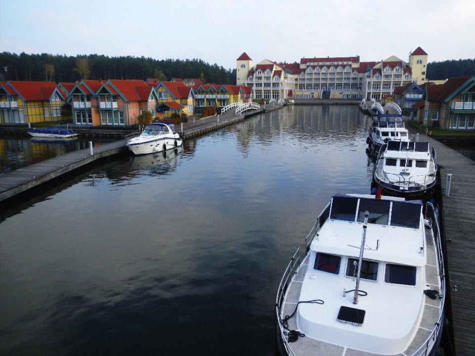 Blick auf die Anlage Precise Resort Hafendorf Rheinsberg
