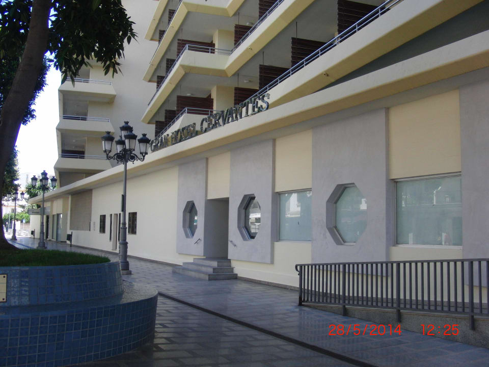 Seitlicher Eingang von Plaza der Union BLUESEA Gran Cervantes