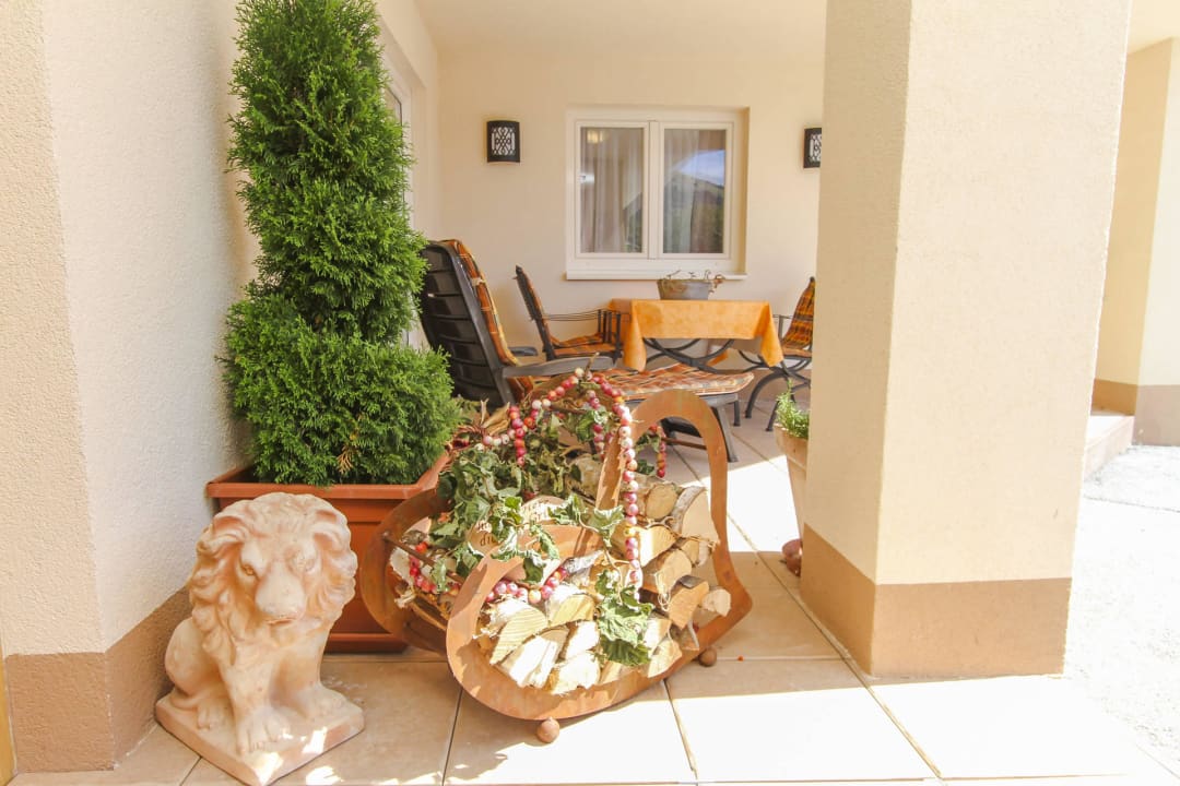 Eingang  Appartementhaus CASAMARAI