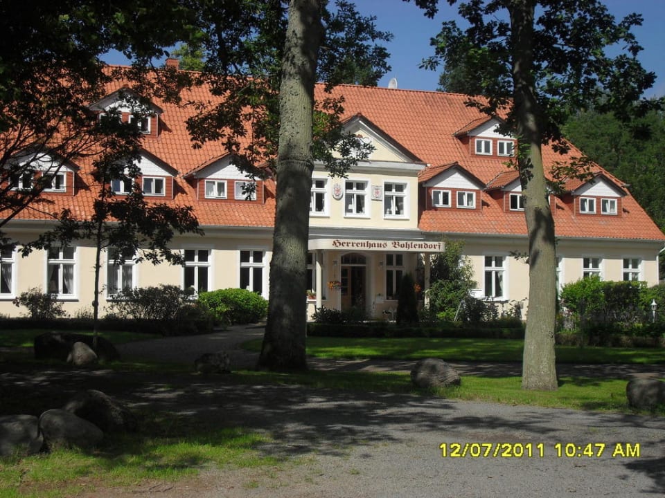 Zufahrt zum Hotel Lieblingsplatz Bohlendorf