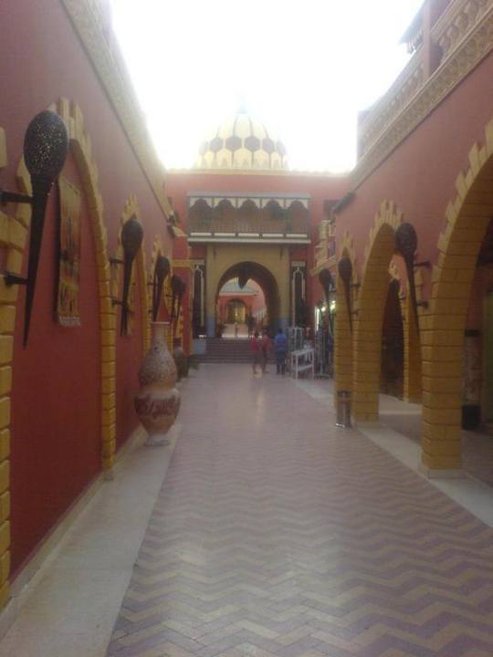 Gasse im Hotel Pickalbatros Alf Leila Wa Leila Resort - Neverland Hurghada
