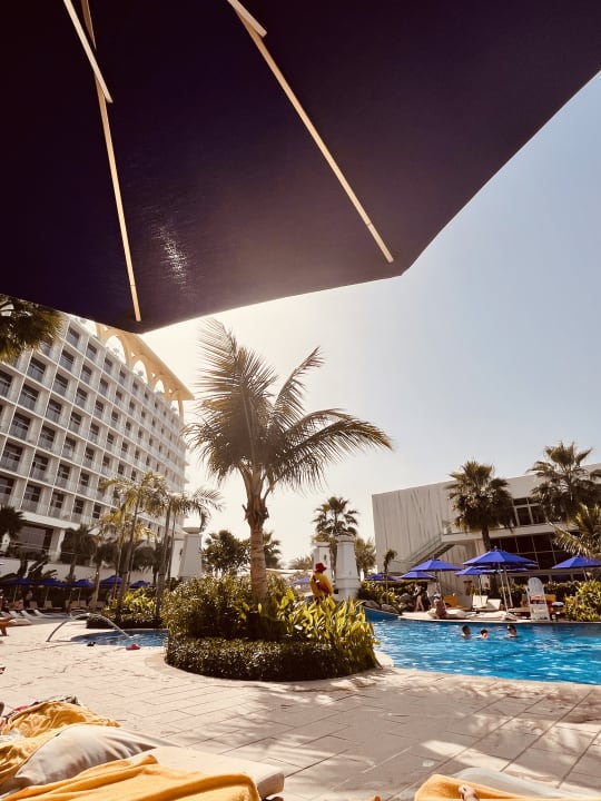 Pool Centara Mirage Beach Resort Dubai - A World of Family Fun