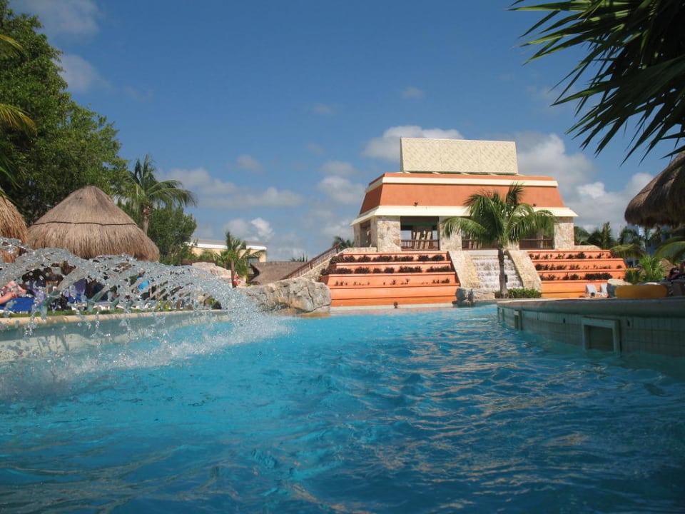 Pool  Iberostar Selection Paraiso Maya Suites