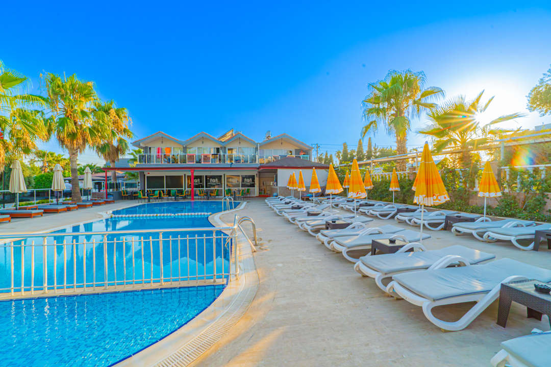 Pool Sayanora Hotel