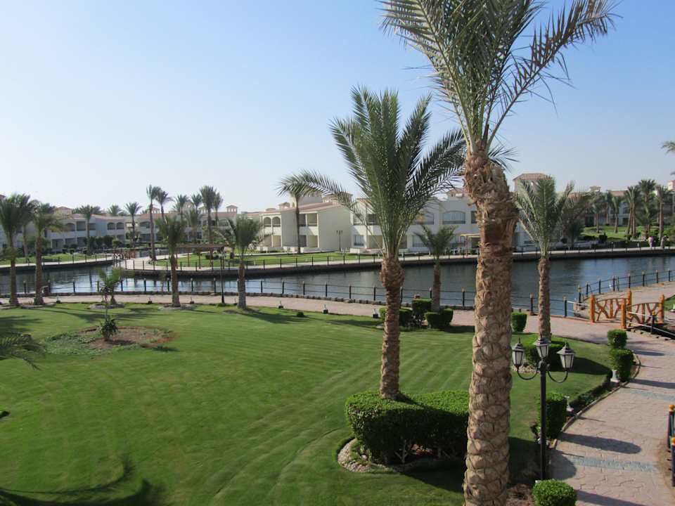 Zimmerausblick auf Gartenanlage Pickalbatros Dana Beach Resort - Hurghada