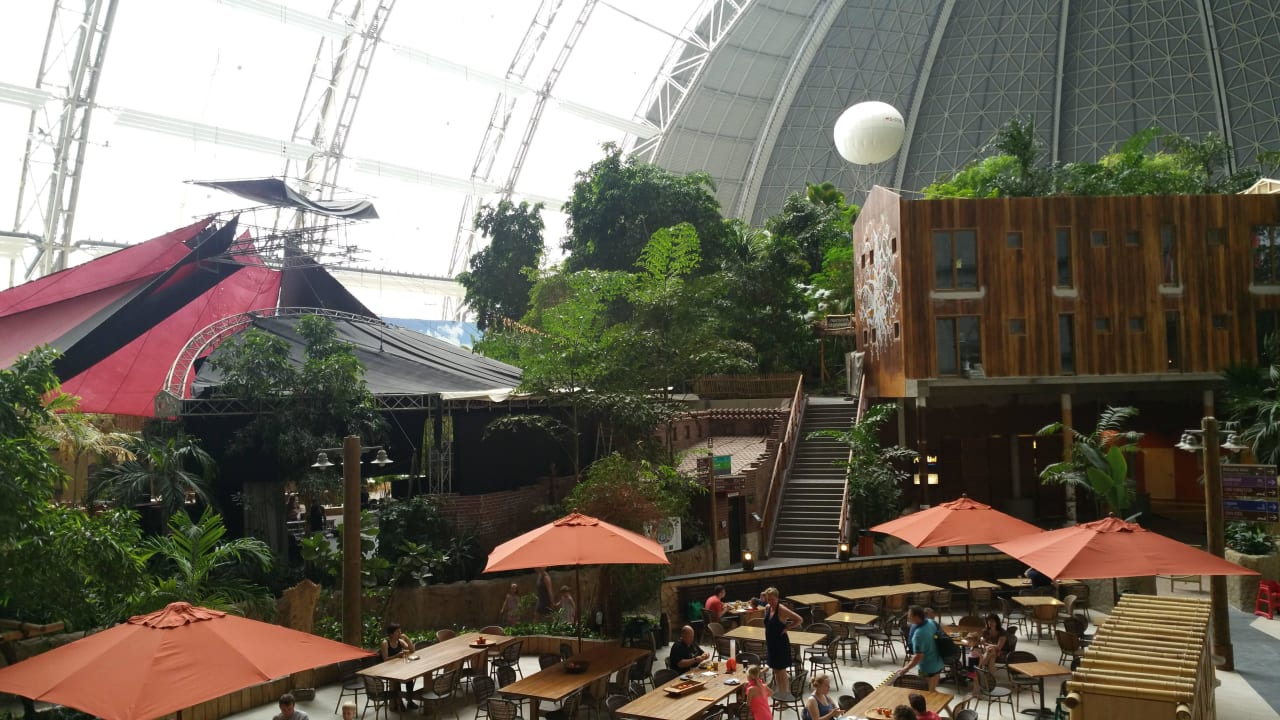 Blick von der Bora Bora Lounge Tropical Islands Resort