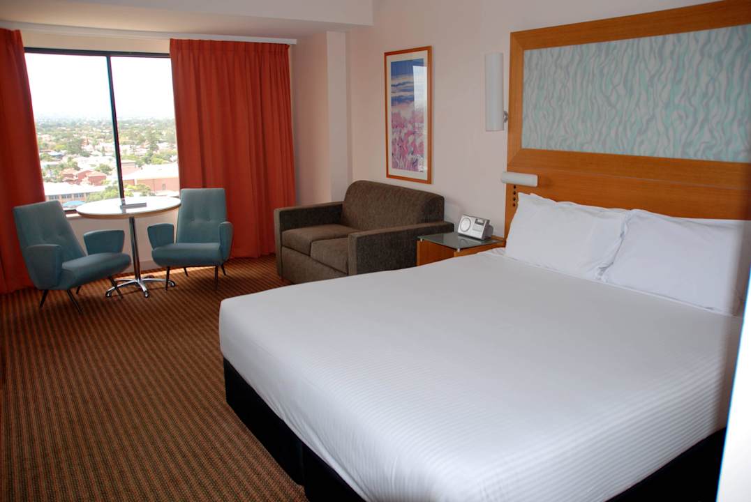 Komfortables Zimmer Stamford Grand Hotel