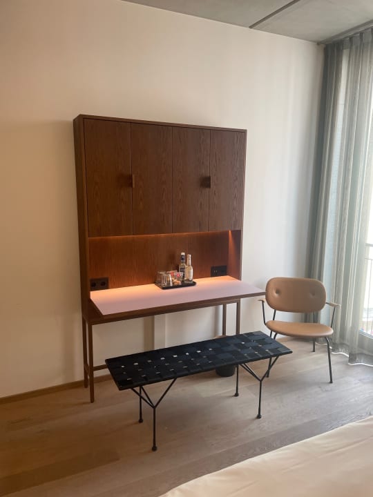 Zimmer Karl August - a Neighborhood Hotel