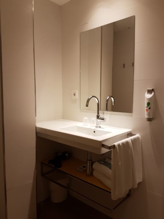 Łazienka ibis Styles Barcelona Centre