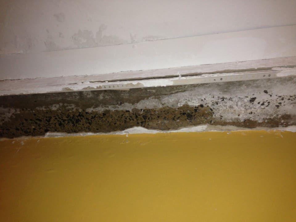 Kaputter Stutzbalken Club Hotel Drago Park