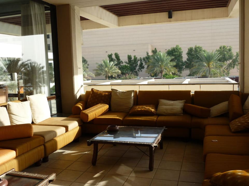 Die Lobby Hilton Garden Inn Ras Al Khaimah