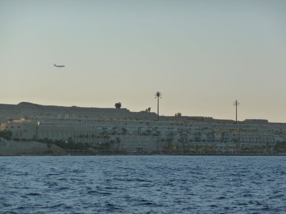 Hotelanlage vom Meer aus Pickalbatros Citadel Resort