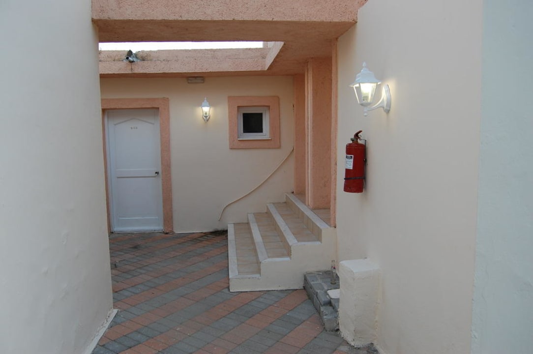 Eingang zum Zimmer Mitsis Family Village