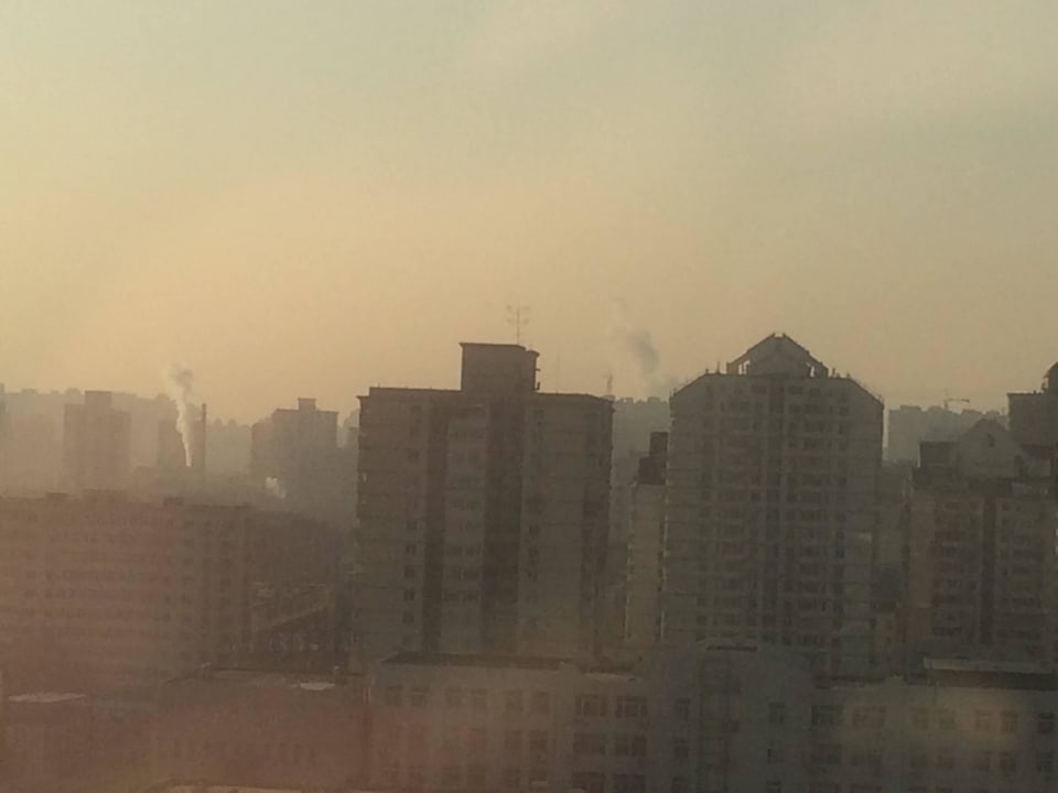Air pollution   Hotel Holiday Inn Central Plaza