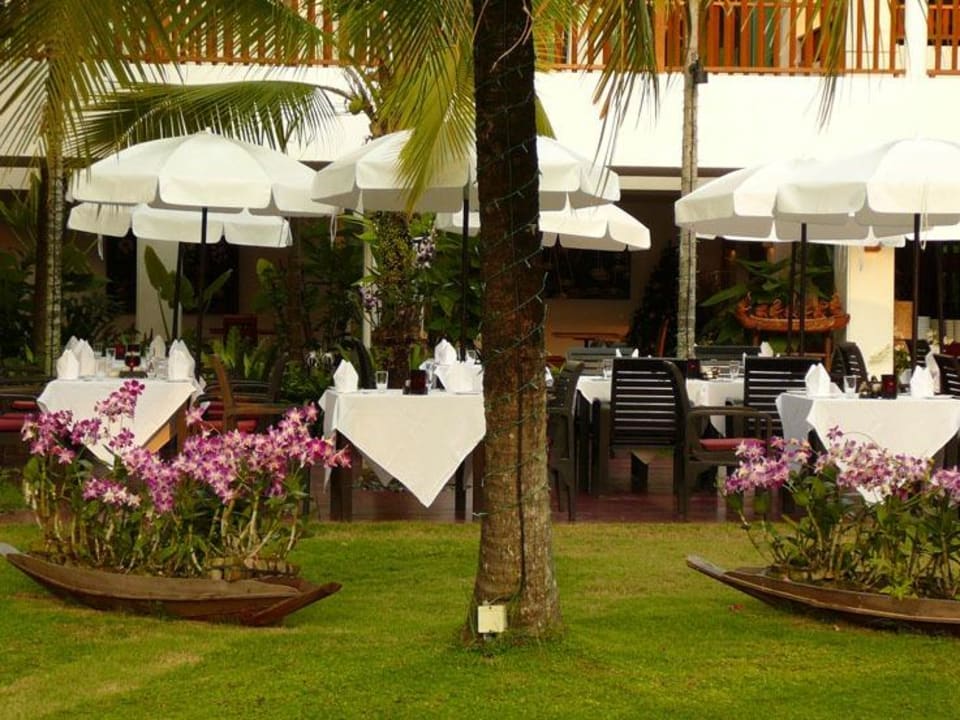 Frühstücksterrasse Hotel Naithonburi Beach Resort